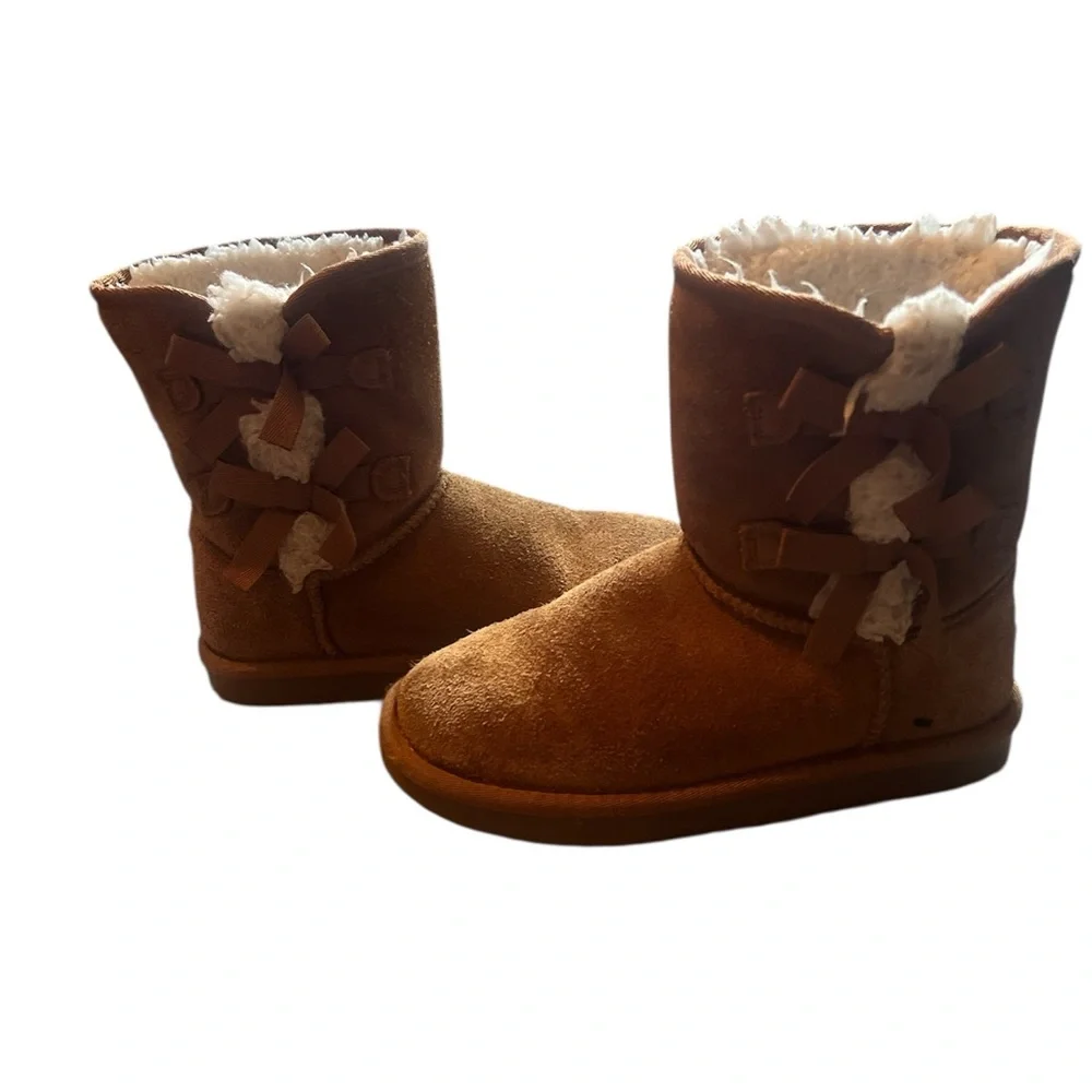 Koolaburra Tan Suede Boots with Bows